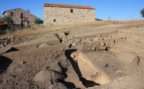 Escavações arqueológicas em Picote